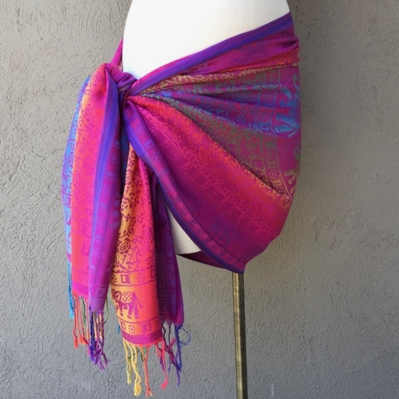 Vibrant Hand Woven Scarf / Sarong - Picture 3 of 5